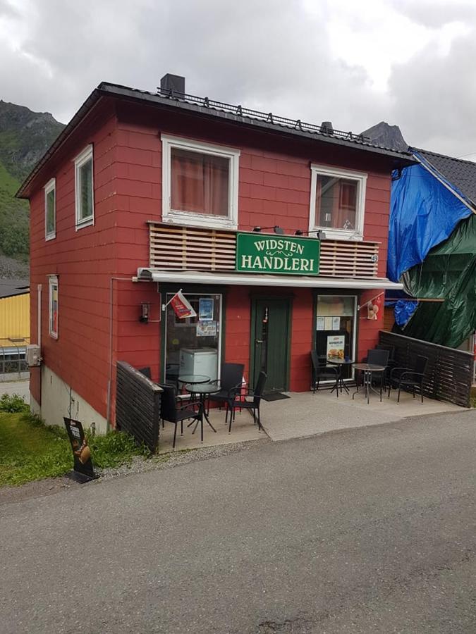 Hus Retro Apartment Gryllefjord Exterior photo